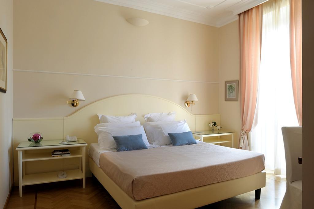 Dea Suite Roma Room photo
